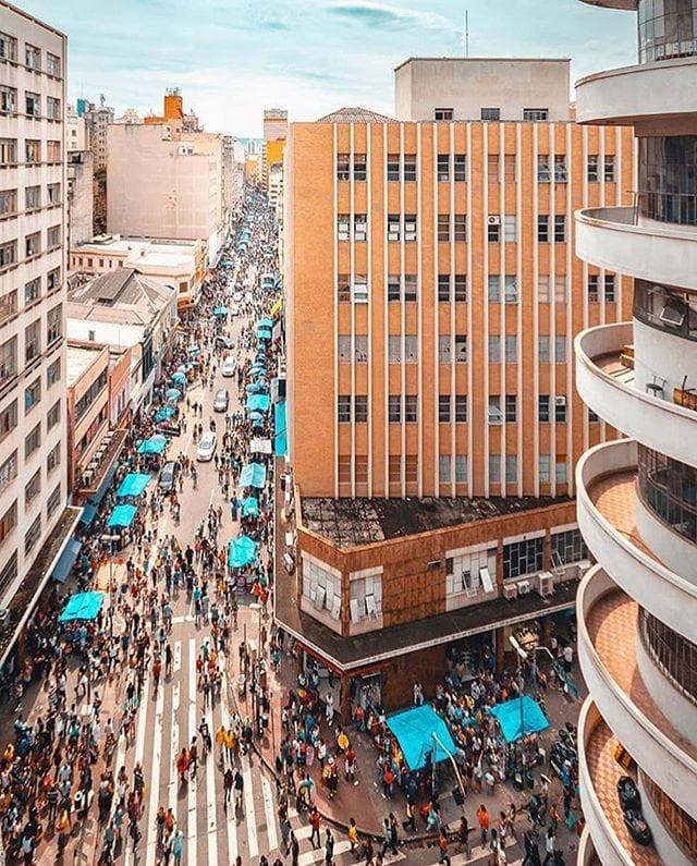 25 de Março Street