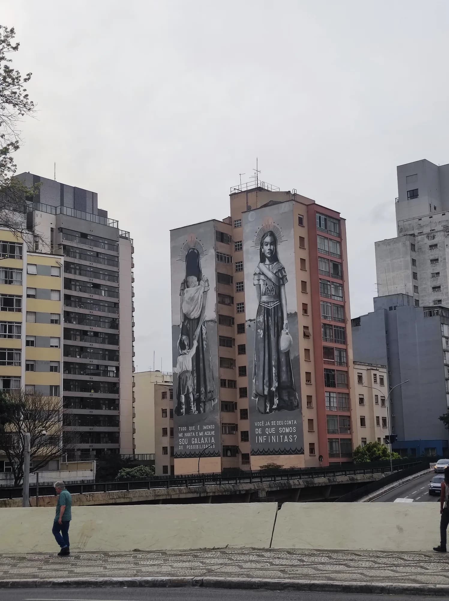 Murais Infinitas e Galáxia de Possibilidades - Hanna Lucatelli