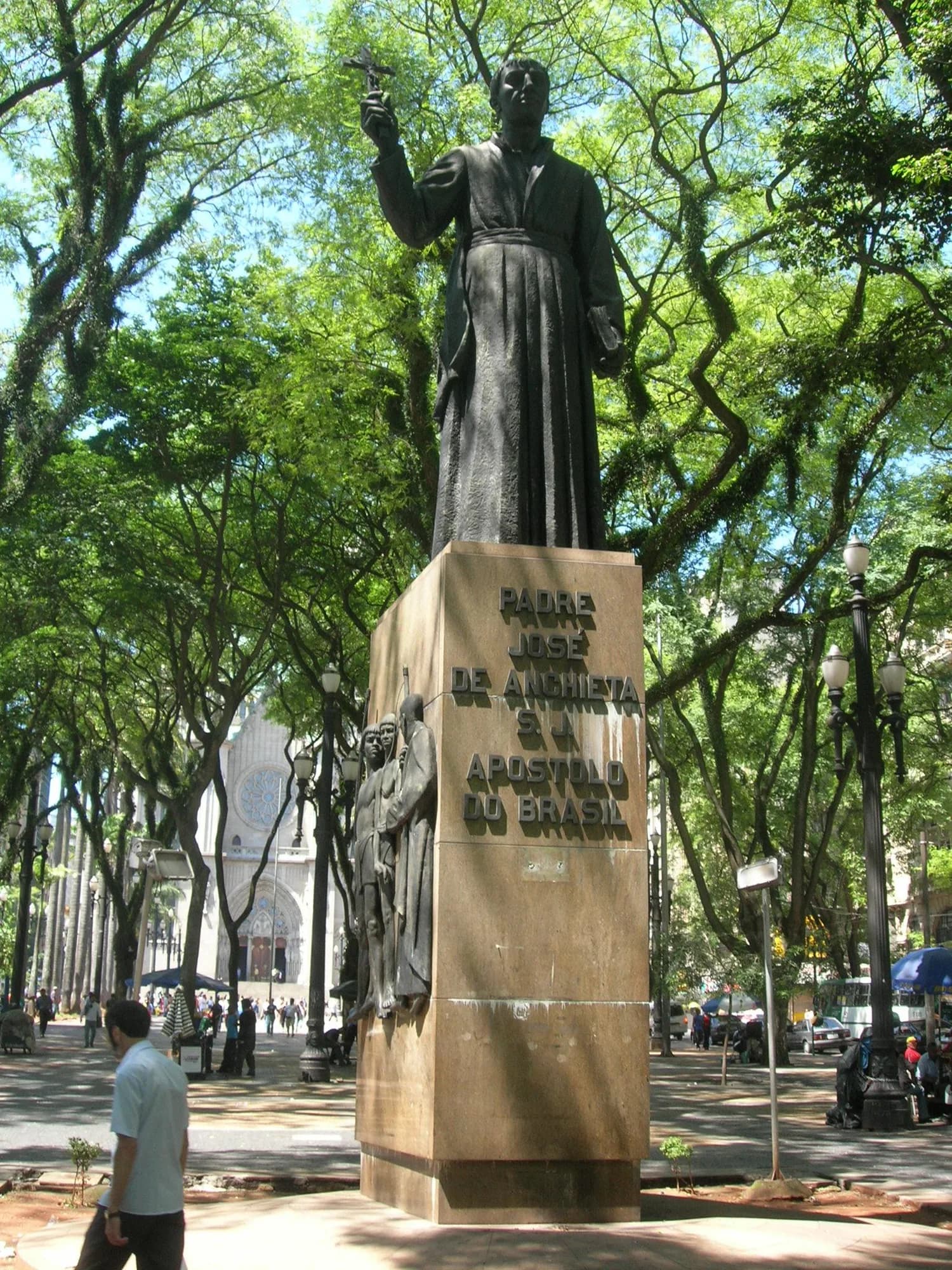 Monument to José de Anchieta